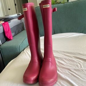 Dark Pink Hunter Boots